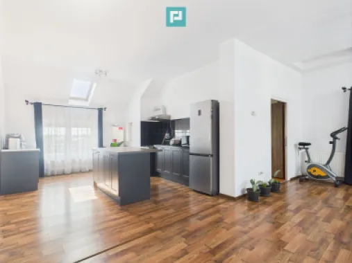 Apartament deosebit cu 3 camere , zona Fratelia