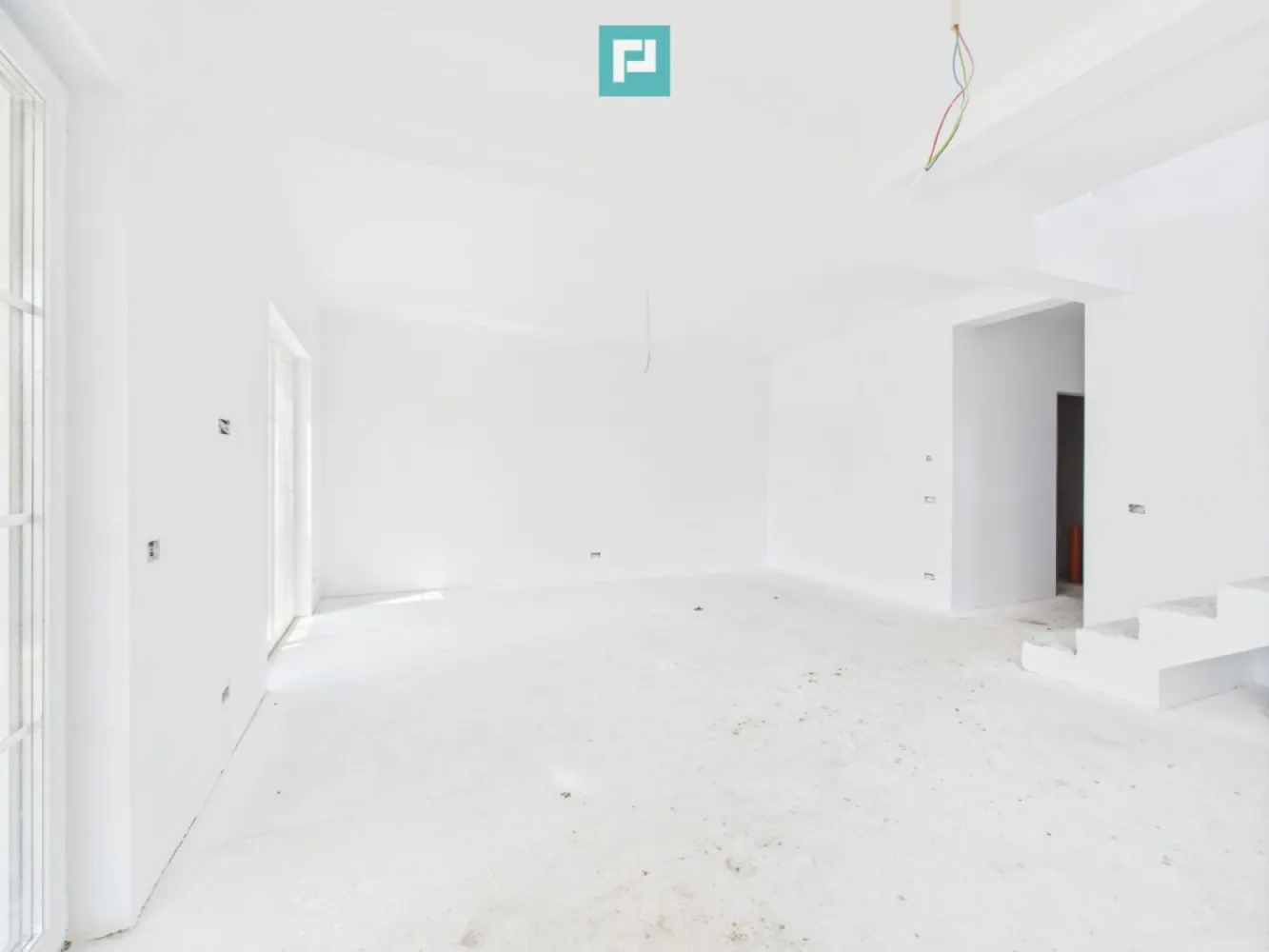 Jumătate de Duplex Modern în Giarmata