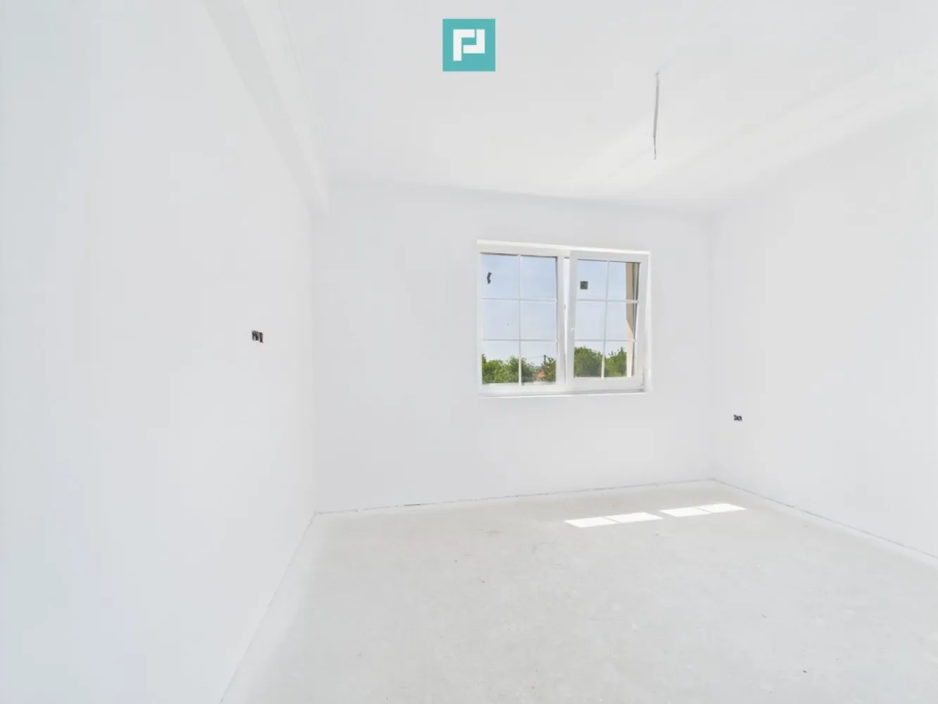 Jumătate de Duplex Modern în Giarmata