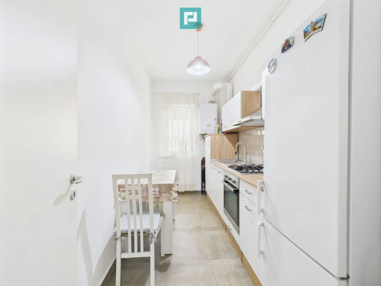 Apartament 2 camere | 2 parcări | Zona Buziașului - Apartament cu 2 camere de vânzare în Calea Buziașului – Timișoara • Suprafață utilă: 50,6 mp + Balcon (9 mp) • Etaj: Parter | An construcție: 2019 • Locuință modernă, decomandată, situată într-un bloc nou, finalizat, cu regim mic de înălțime, într-o zonă liniștită și accesibilă. • Apartamentul este ideal pentru locuit sau ca investiție. • Se vinde parțial mobilat. • Imobilul este foarte bine întreținut, construit în 2019, și oferă confortul unei construcții noi, cu facilități moderne și eficiență energetică. • Acces facil către mijloace de transport, magazine, școli și alte puncte de interes. Pentru mai multe informații sau pentru a programa o vizionare, sună la 0773 700 389. Oferim consultanță gratuită pentru obținerea celui mai avantajos credit! Marian Dobre - Consultant Imobiliar PropertyLab Timișoara Telefon: 0773 700 389 E-mail: marian.dobre@propertylab.ro Cod Proprietate: 2509797 }}