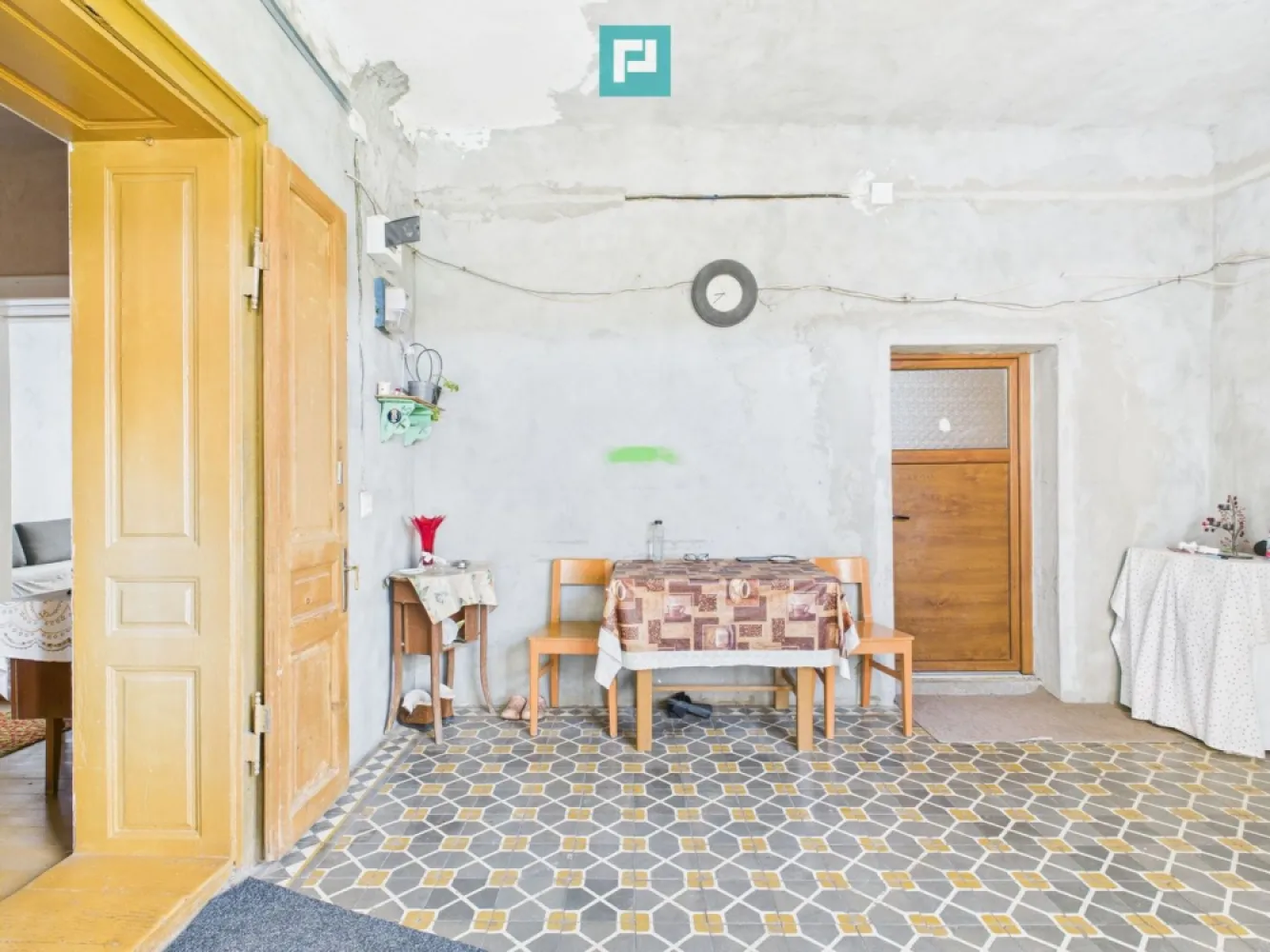 Casă cu grădină mare la 30 km de Timișoara