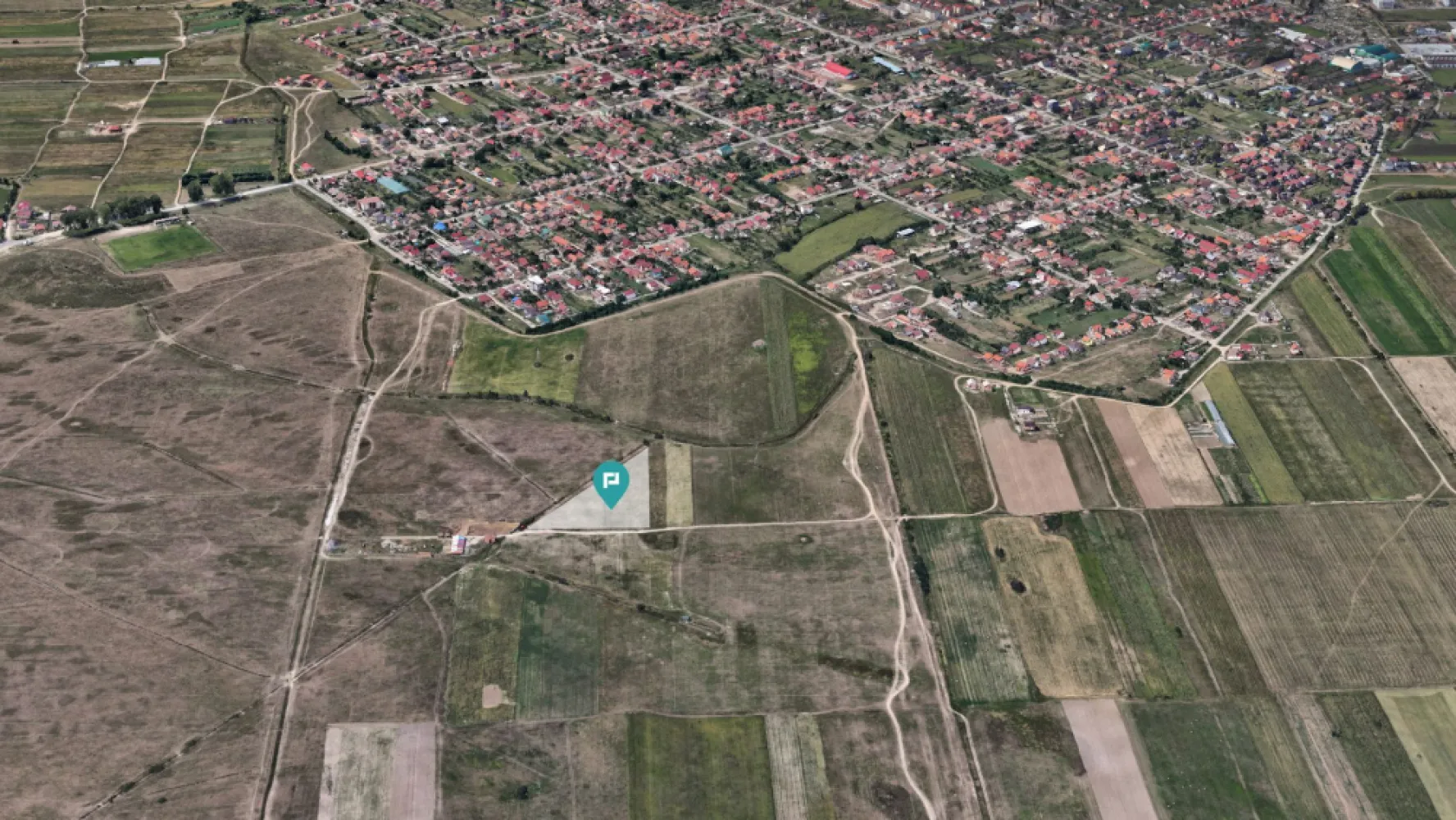 Teren Extravilan – Oportunitate Unică de Investiție! - Acest teren oferă oportunități excelente pentru investitori și dezvoltatori, datorită poziționării strategice și fronturilor generoase. Ideal pentru proiecte rezidențiale, comerciale sau alte investiții.: Suprafață: 4.300 mp Caracteristici: • Formă: Triunghiulară • Fronturi stradale: • 136,38 m • 106,99 m • 80,93 m Preț: 25 €/mp, negociabil Avantaje: • Zonă în continuă dezvoltare • Accesibilitate excelentă din două fronturi stradale • Potențial ridicat de profitabilitate Contact: Pentru detalii suplimentare sau o vizionare, nu ezitați să ne contactați! Daniela Ianc - Consultant Imobiliar PropertyLab Timișoara Telefon: 0722375289 Mail: daniela.ianc@propertylab.ro Cod Proprietate: CP2332413 }}