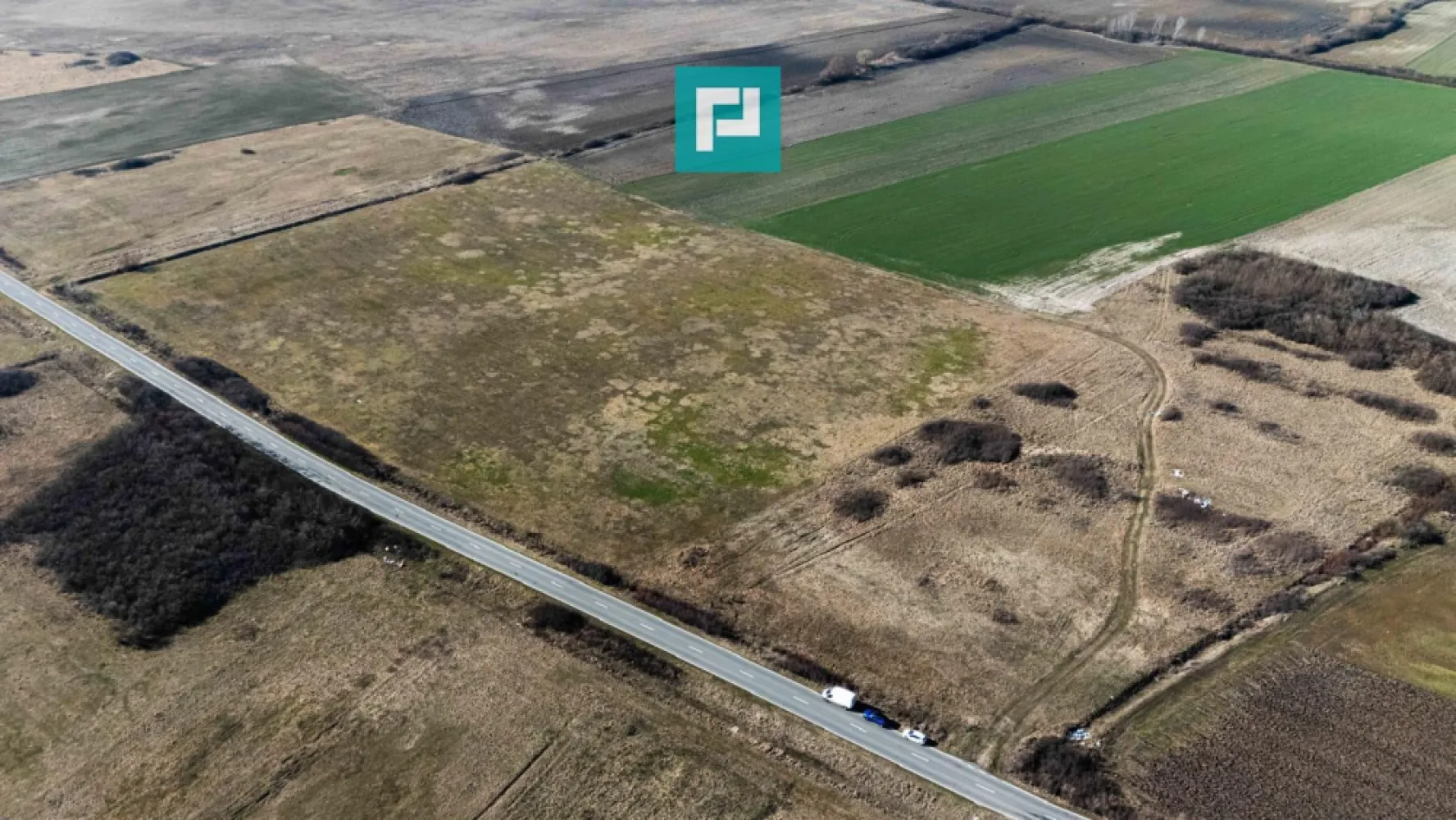 Teren Extravilan – Oportunitate Unică de Investiție! - Locație: Sânmihaiu Român Suprafață totală: 0,9 hectare Deschidere stradală: 58,49 metri Adâncime: 164,59 metri Preț: 8 euro/mp, negociabil Clasificarea terenului este faneata . Acest teren vast, situat într-o zonă promițătoare, este perfect pentru investitori care caută oportunități de dezvoltare. Poziționarea sa și dimensiunile generoase îl fac ideal pentru diverse proiecte: agricultură, dezvoltare industrială sau alte inițiative de succes daca se schimba destinatia printr-un Plan Urbanistic Zonal . Beneficii: • Zonă în plină dezvoltare • Acces facil la infrastructura locală • Preț competitiv și negociabil Transformați această proprietate într-o afacere profitabilă! Contact: Pentru mai multe detalii sau programarea unei vizionări, sunați acum! Daniela Ianc - Consultant Imobiliar PropertyLab Timișoara Telefon: 0722375289 Mail: daniela.ianc@propertylab.ro Cod Proprietate: CP2321698 }}