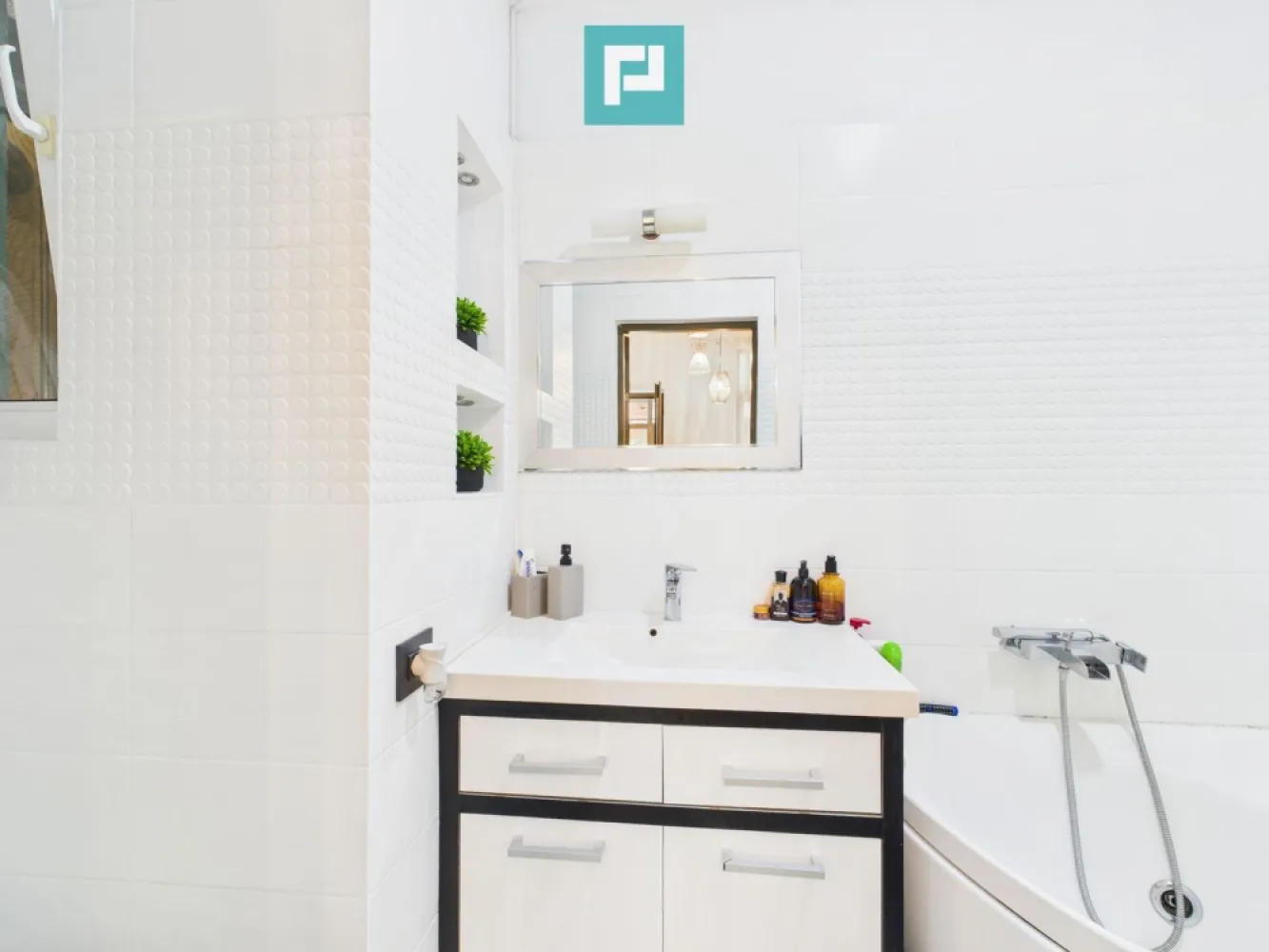 Apartament 3 camere la curte - Odobescu