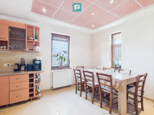 Vilă cu 7 camere, zona Aradului - Timișoara