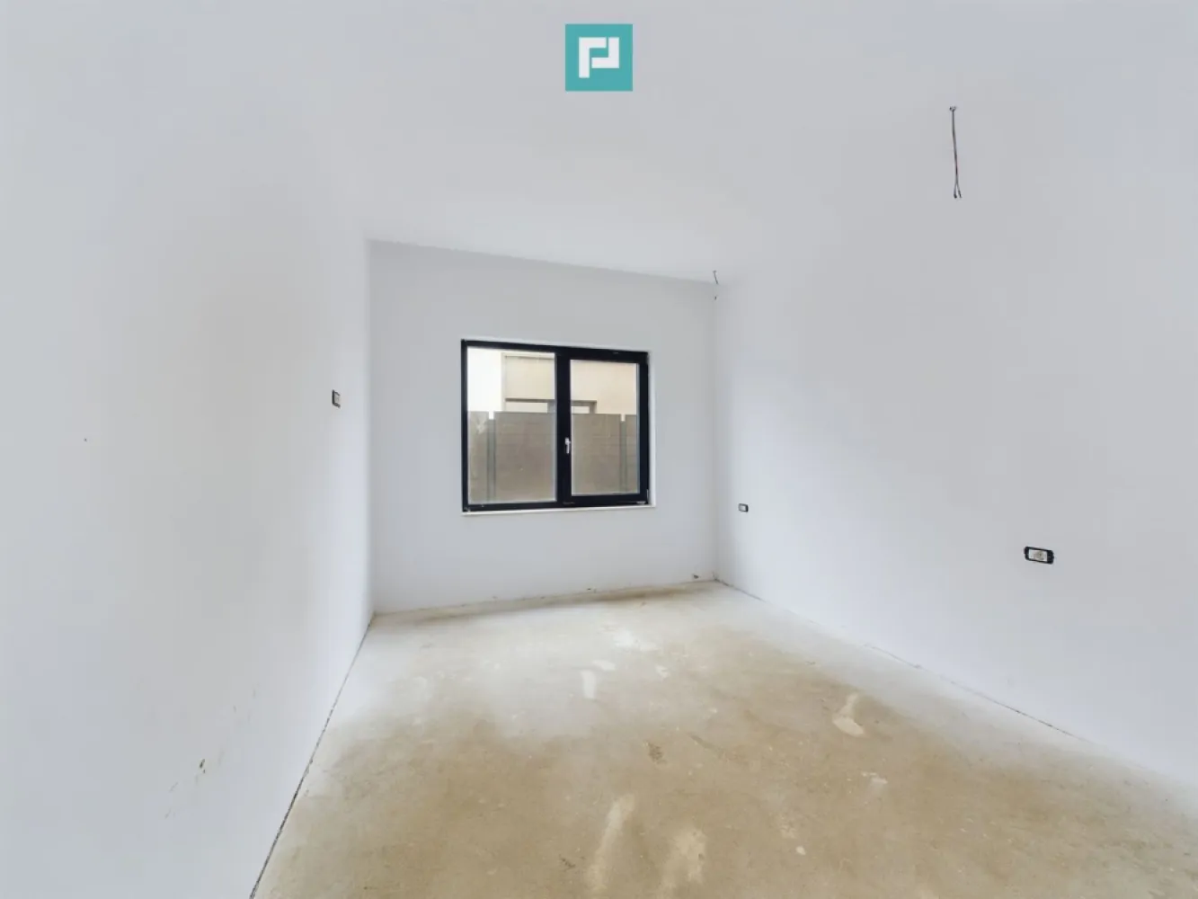 Duplex modern, pe parter, amplasat într-o zonă liniștită din Moșnița Nouă - Duplex de Vânzare în Moșnița Nouă, aproape de Timișoara Suprafață generoasă și compartimentare funcțională; - 3 camere. -2 dormitoare, unul dintre ele cu baie proprie dotată cu cadă. -living spațios și luminos, -baia principală cu cadă. -baie suplimentară pentru oaspeți. -bucătărie open-space, cu posibilitatea de a o închide, adaptabilă nevoilor tale. Terasa și zona liniștită sunt esențiale pentru momente de destindere după o zi aglomerată. Duplexul este situat într-o zonă liniștită din Moșnița Nouă, la doar câțiva kilometri de Timișoara, oferind acces facil către oraș. Perfect pentru familii sau cupluri care doresc confort, intimitate și acces rapid la facilitățile urbane. Personalizare finisaje: Tu alegi finisajele interioare, în funcție de preferințele tale, în limita unui buget oferit de dezvoltator. Facilități incluse: Toate utilitățile: apă, gaz, curent electric, canalizare. Sistem de supraveghere video pentru siguranță. Posibilitate de montare panouri solare, Accesibilitate: Tineri care vor să locuiască aproape de Timișoara pentru acces facil la joburi, școli și alte facilități urbane. Spațiu pentru relaxare Contactează-mă pentru a programa o vizionare ! Daniela Ianc - Consultant Imobiliar PropertyLab Timișoara Telefon: 0722375289 Mail: daniela.ianc@propertylab.ro Cod Proprietate: 2332886 }}