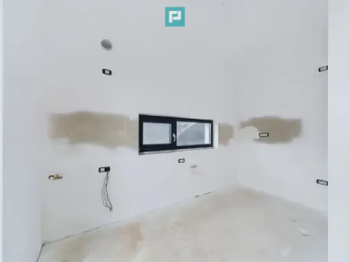 Duplex modern, pe parter, amplasat într-o zonă liniștită din Moșnița Nouă