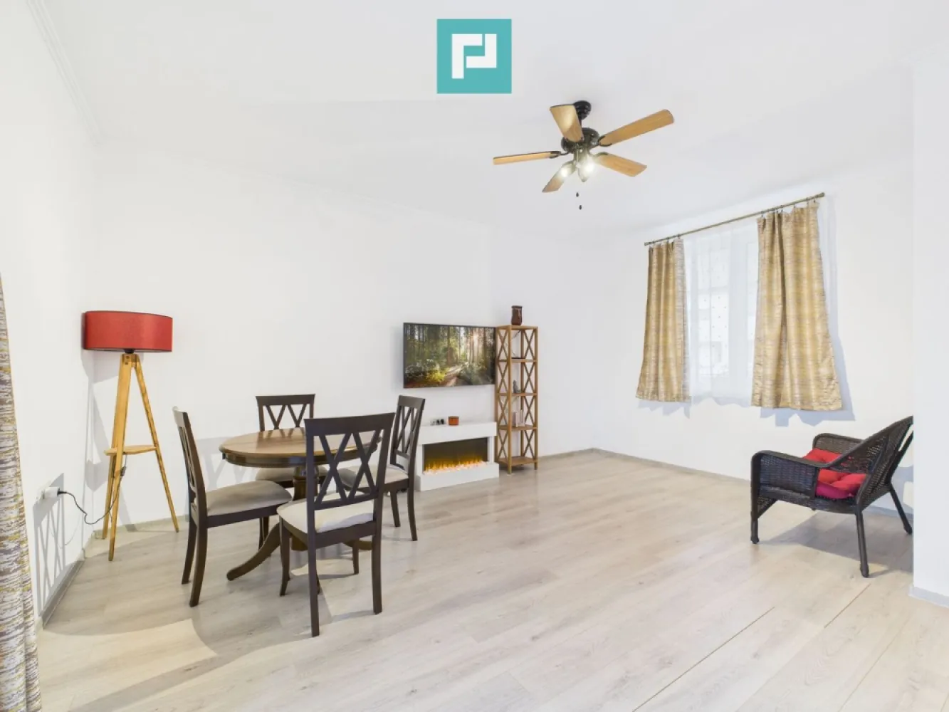 Casă cu 4 camere lângă pădure, Dumbrăvița