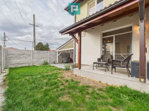 Casă cu 4 camere lângă pădure, Dumbrăvița