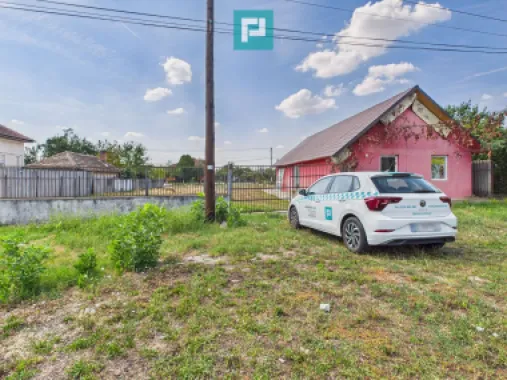 Casă/spațiu comercial pe DN79 în Zimandu Nou