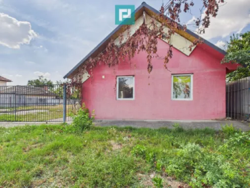 Casă/spațiu comercial pe DN79 în Zimandu Nou