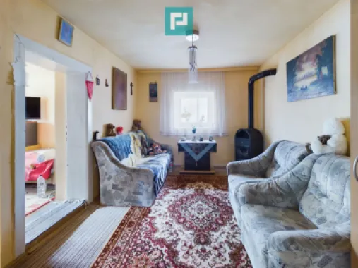 Casă cu teren generos, Turnu