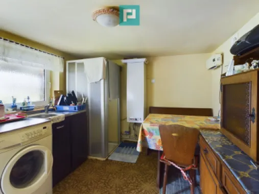 Casă cu teren generos, Turnu