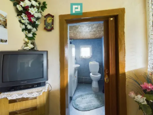 Casă cu teren generos, Turnu