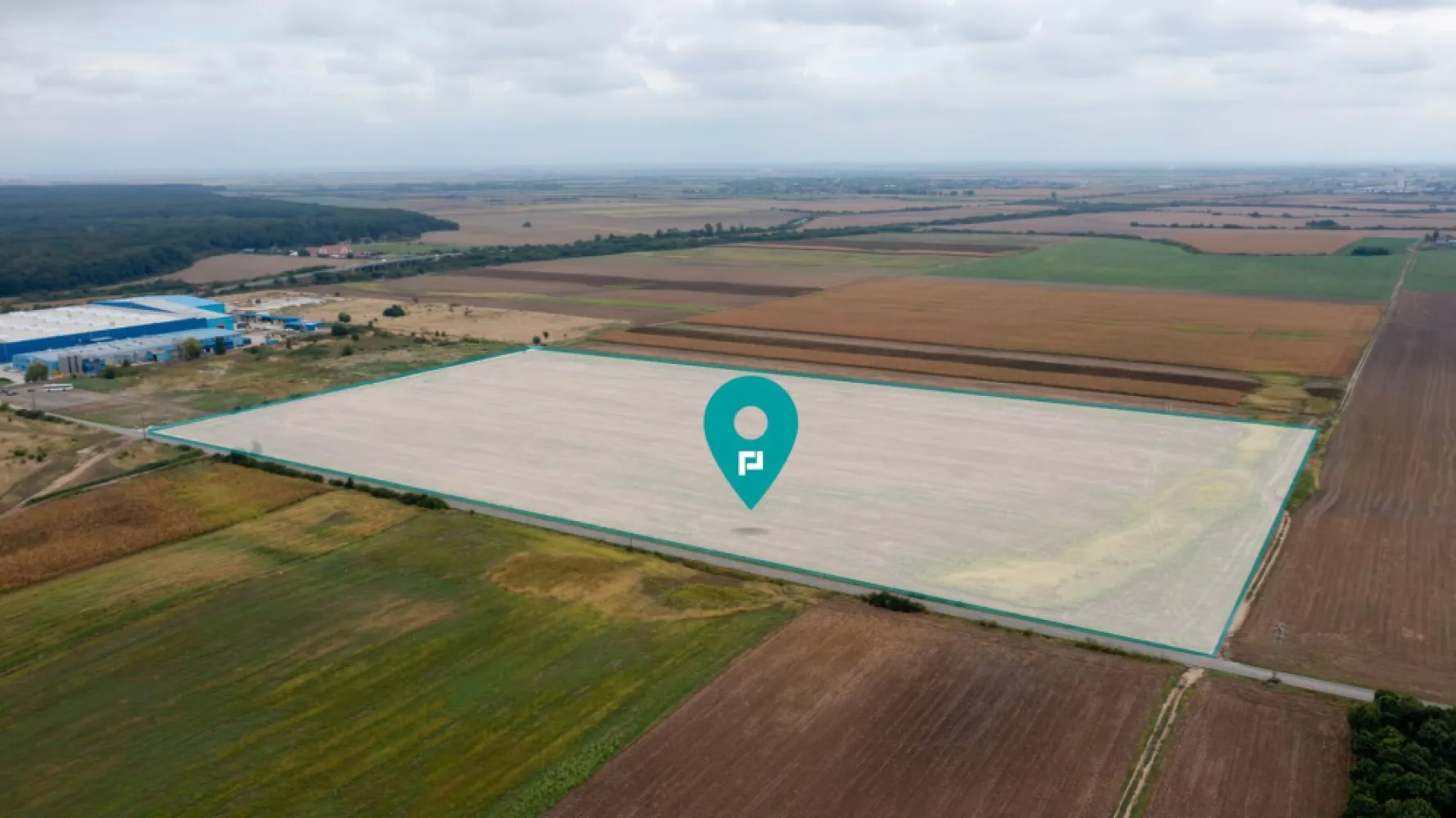 Teren extravilan 5 hectare ( zonă industrială ) Șag - Vă oferim o oportunitate unică de a achiziționa un teren extravilan cu o suprafață generoasă de 50.000 de metri pătrați, situat într-o locație excelentă la ieșirea din localitatea Șag. Această proprietate reprezintă alegerea ideală pentru construcția unei fabrici, hale industriale, depozite sau orice alt proiect industrial datorită amplasării sale strategice într-o zonă industrială dezvoltată. Caracteristici cheie ale terenului: Suprafață: 50.000 metri pătrați Destinație: Extravilan Localizare: Zona industrială, Sag Acces facil la infrastructura rutieră și rețelele de utilități Potențial de dezvoltare considerabil Zonă în creștere cu oportunități de afaceri în creștere Avantaje suplimentare: Accesibilitate excelentă: Terenul are acces ușor la rețeaua de drumuri principale, ceea ce facilitează transportul materialelor și produselor finite. Utilități disponibile: Acest teren are potențialul de a fi conectat la utilitățile principale, cum ar fi apă, gaz, electricitate și canalizare. Zonă industrială în creștere: Zona industrială din Șag este în continuă dezvoltare, ceea ce înseamnă că există o cerere crescută pentru terenuri industriale în apropiere. Posibilități de extindere: Suprafața generoasă a terenului oferă posibilitatea de a extinde sau personaliza proiectul în funcție de nevoile dumneavoatră specifice. Pentru mai multe informații sau pentru a programa o vizionare a terenului, vă rugăm să ne contactați la numărul de telefon sau adresa de e-mail de mai jos. Suntem bucuroși să vă oferim asistență și să răspundem la toate întrebările legate de această proprietate de excepție. Consultant imobiliar : Laurentiu Caraman Telefon : 0721824896 Email : laurentiu.caraman@propertylab.ro CP2334481 }}