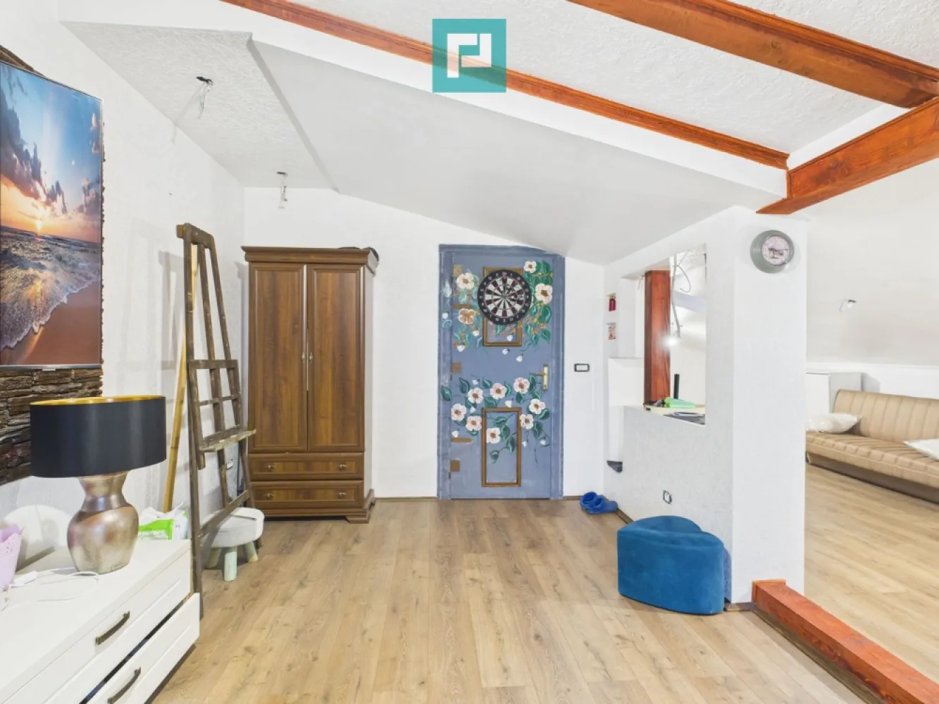 Două case pe un teren generos în Ghiroda