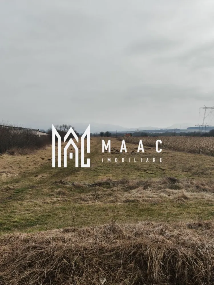Teren 1.300mp | Extravilan | Mohu - MAAC Imobiliare vă propune spre vânzare un teren extravilan situat în Mohu, județul Sibiu, cu acces direct din drumul principal. Terenul are o suprafață totală de 1.300 mp, cu o deschidere la stradă de 10 m și o lungime de aproximativ 130 m, oferind un front generos și multiple posibilități de utilizare. Caracteristici: Acces direct din drum principal Utilități în apropiere (curent, gaz) Acte în regulă Pentru mai multe detalii specificati ca ati vazut anuntul cu ID:CP2914422 }}