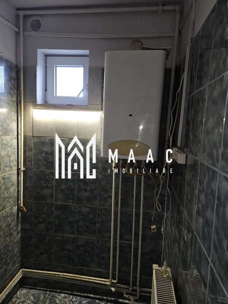 Garsoniera | Parter | 22 MPU | Investitie | Lazaret - MAAC Imobiliare vă propune spre vânzare garsonieră la parter înalt – ideală pentru investiție | Sibiu Garsonieră de vânzare în Sibiu, situată la parter înalt, într-un imobil cu 4 etaje, amplasată într-o zonă cu acces rapid la stație de autobuz, magazine și facilități urbane. Caracteristici principale: Garsonieră cu baie proprie și mini-bucătărie Centrală termică proprie Izolație exterioară Senzor de gaz pentru siguranță Utilități complete: apă, gaz, curent electric, cablu TV Avantaje locație: 1 minut până la stația de autobuz Magazine în apropiere Zonă bine conectată la oraș Acces rapid către puncte de interes Cuvinte cheie relevante: garsonieră Sibiu, garsonieră parter înalt, garsonieră cu centrală proprie, garsonieră de vânzare Sibiu, investiție imobiliară Sibiu, garsonieră aproape de autobuz, garsonieră mobilată Sibiu. Proprietatea este potrivită atât pentru locuire, cât și pentru investiție sigură (închiriere rapidă). Pentru mai multe informații sau pentru a programa o vizionare, nu ezitați să ne contactați, specificand ID: CP2909857 }}