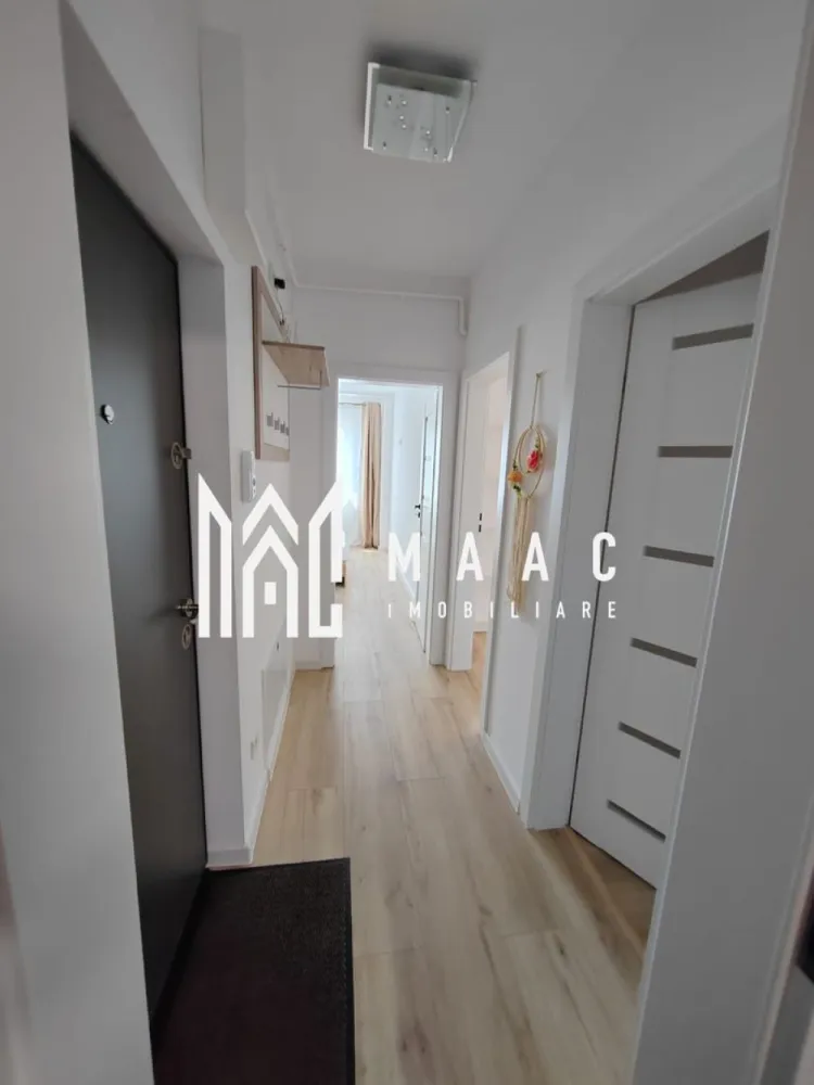 Închiriere apartament 3 camere