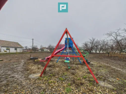 Casă frumoasă la Iratoș la preț bun