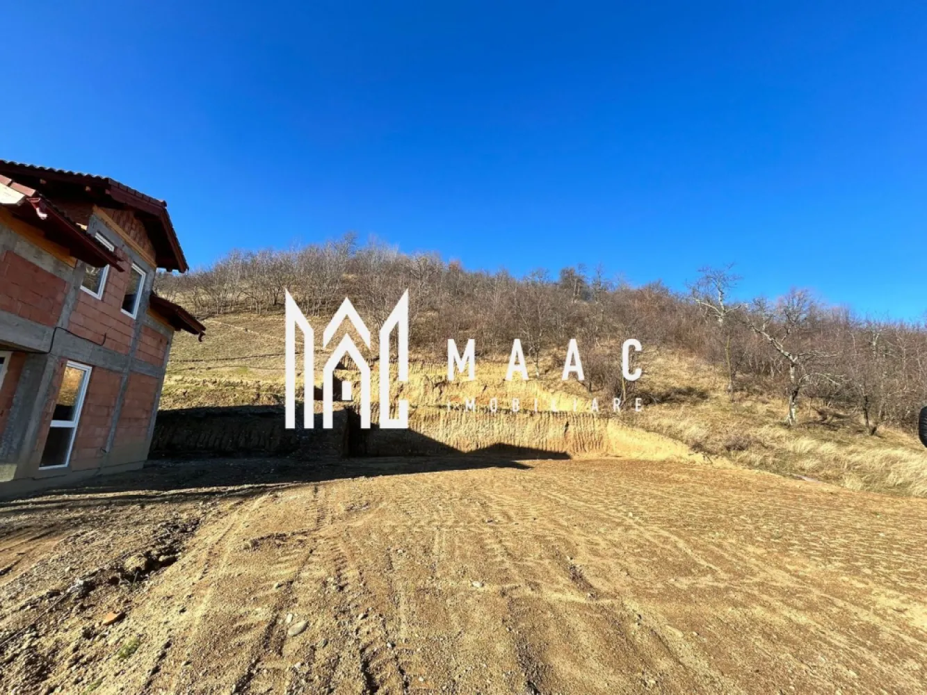 Teren intravilan 1.640 mp | Deschidere 17ml | Utilități | Cisnădioara