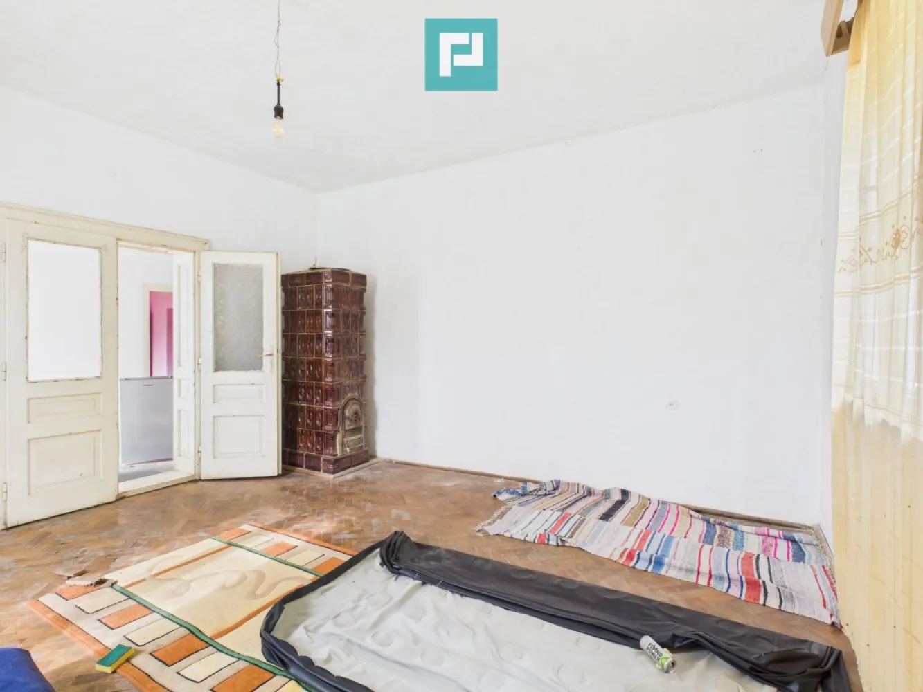 Casă cu teren generos Vărădia de Mureș - Stejar