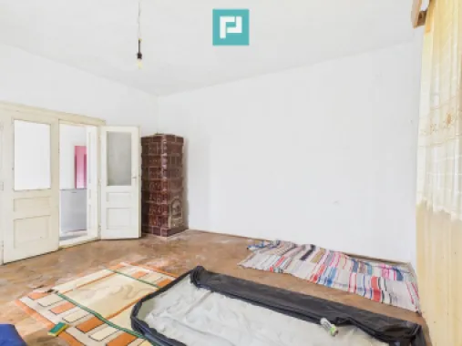 Casă cu teren generos Vărădia de Mureș - Stejar