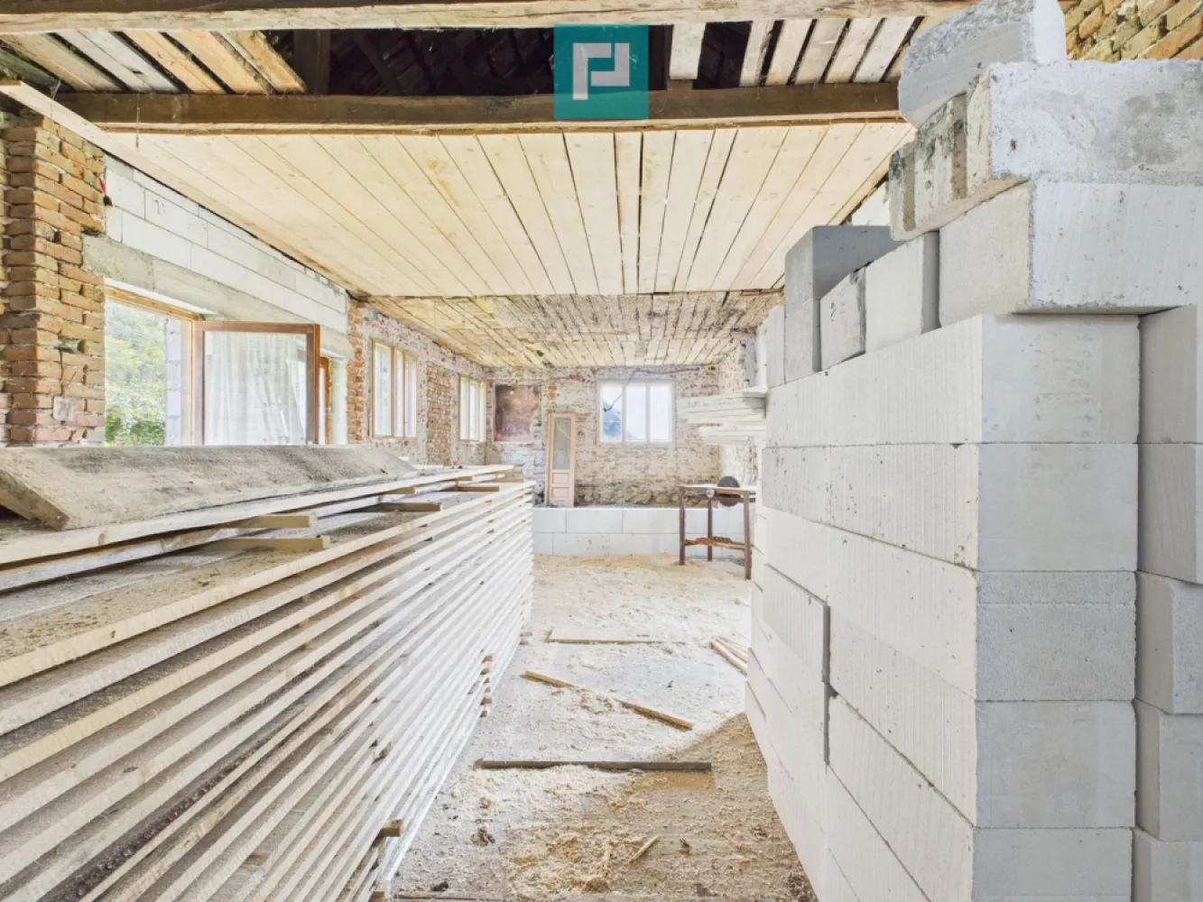 Casă cu teren generos Vărădia de Mureș - Stejar