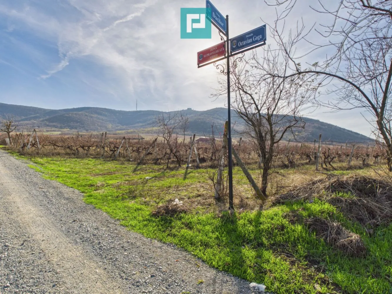 Casuță cu priveliște panoramică spre Cetatea Șiria