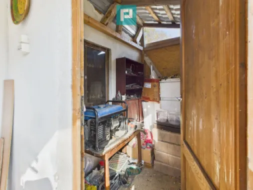 Casuță cu priveliște panoramică spre Cetatea Șiria