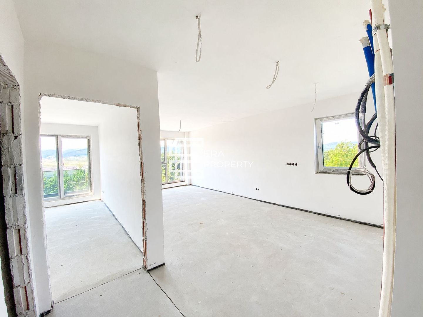 Apartament 3 camere | Etaj 1 | Bloc tip vilă | Cristian | Comision 0%