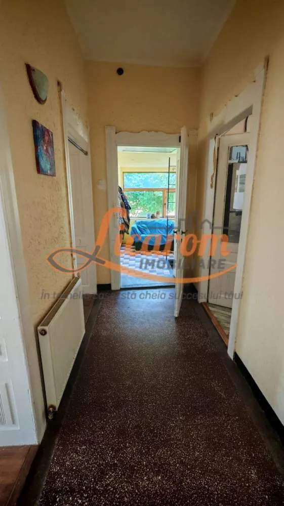 CASA SASEASCA comuna VULCAN,zona foarte buna,teren 3000 mp