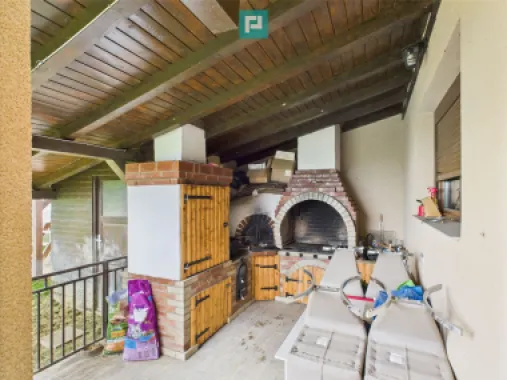 Casă individuală elegantă în Moșnița Nouă