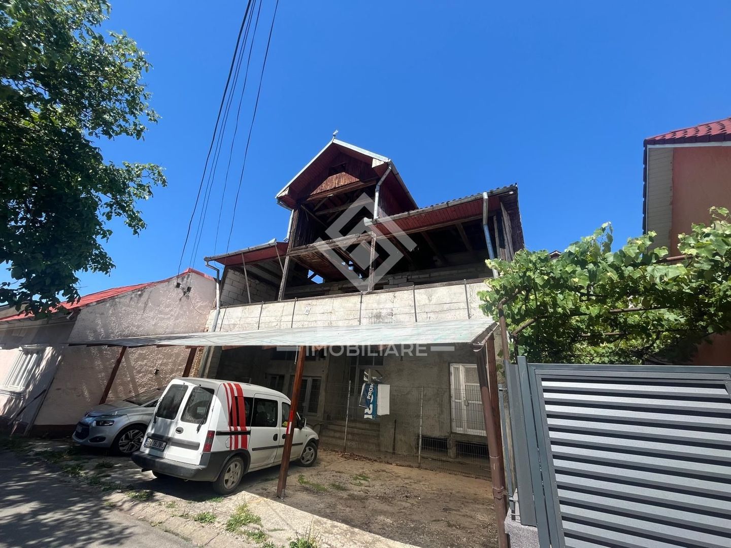 Oportunitate Investiție | Clădire Generoasă 350 mp Amprentă | D+P+E+M