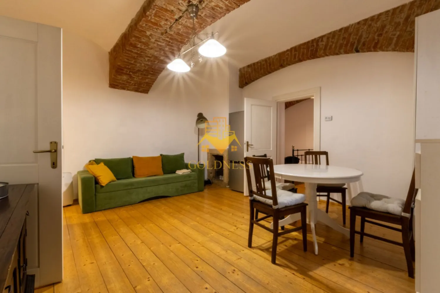 2 camere, modern, parcare, Ultracentral, Zona Eroilor, Piata Unirii