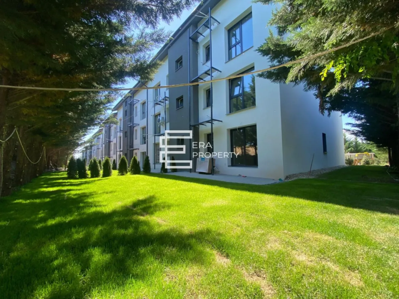Apartament 3 camere | Gradina 50 mp| Bloc tip vilă | Cristian | Comision 0%