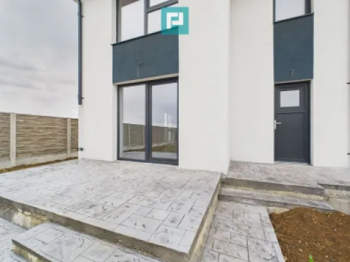 Duplex ultrafinisat cu 3 camere, 3 băi în Pișchia