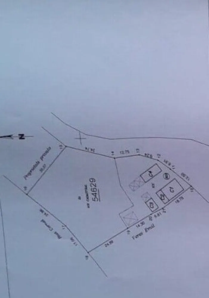 De vânzare | Casă tradițională pe deal + teren 2.470 mp | Sat Burzuc |