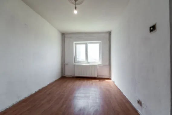 Apartament 3 camere în Vlaicu (zona Agora Mall) – etaj 2/4