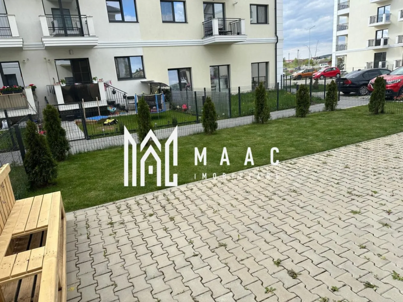 Spatiu comercial cu gradina I Selimbar