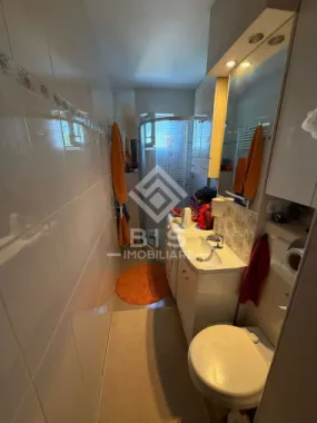 Apartament de vanzare 3 camere - zona Decebal