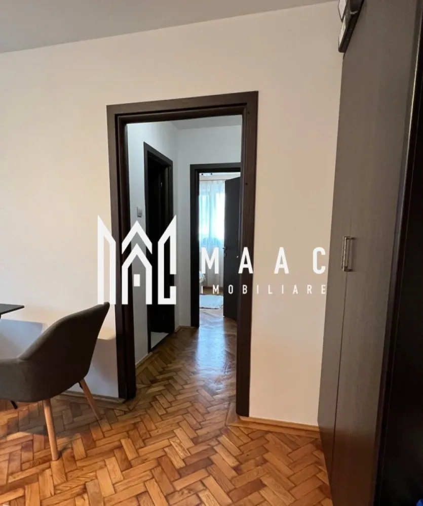 Apartament 2 camere | Balcon | Hipodrom 1 - Vindem un apartament cu 2 camere, situat într-o zonă frumoasă și liniștită din cartier Hipodrom 1, recent renovat într-un stil modern și elegant. Apartamentul are o suprafață utilă de 46 mp și un balcon generos de 6 mp, cu o vedere frumoasă către oraș.

Proprietatea include un living mare, luminos și bine organizat, cu iesire directă pe balcon, un dormitor frumos și confortabil, o bucătărie modernă și complet utilată, o baie cu geam și un mic dressing.

Apartamentul este amplasat într-o zonă cu acces rapid la diferite magazine, servicii și mijloace de transport în comun, ceea ce îl face locul ideal pentru a trăi sau investi în imobiliare.

Apartamentul este perfect pentru cei care caută un spațiu modern, confortabil și elegant, cu o atmosferă plăcută și luminoasă. 

Pentru mai multe detalii precizati ca ati vazut anuntul cu ID: CP1708177
