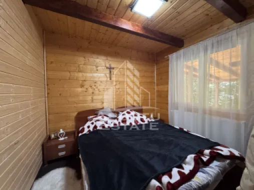 Casa din lemn, zona muntoasa, cu rau, la cheie, Ribita, Hunedoara
