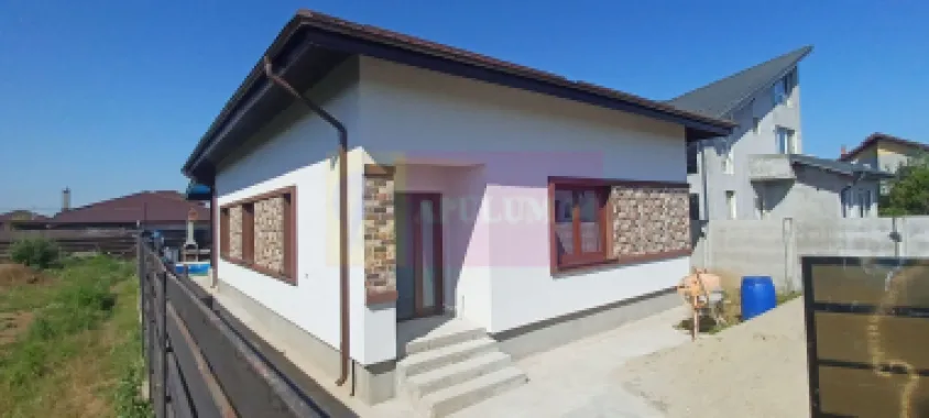 Casă nouă Săbăreni, terasă, piscină, foișor, barbeque, curte 440 mp