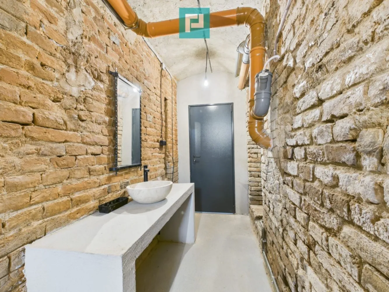 Eleganță subterană - pivniță exclusivistă Arad