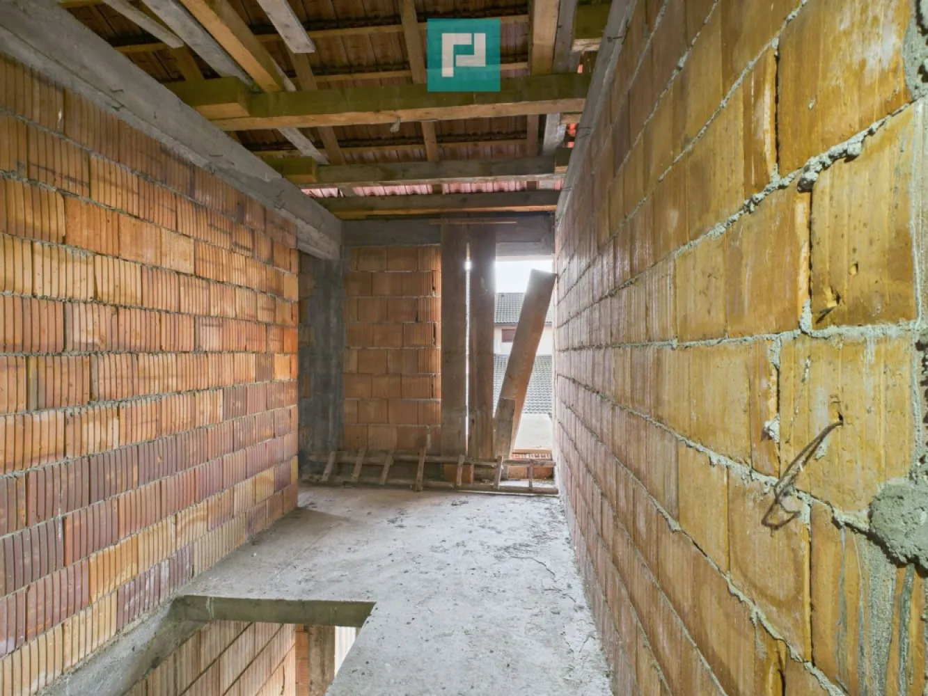 Proprietate impresionantă între Curtici și Macea