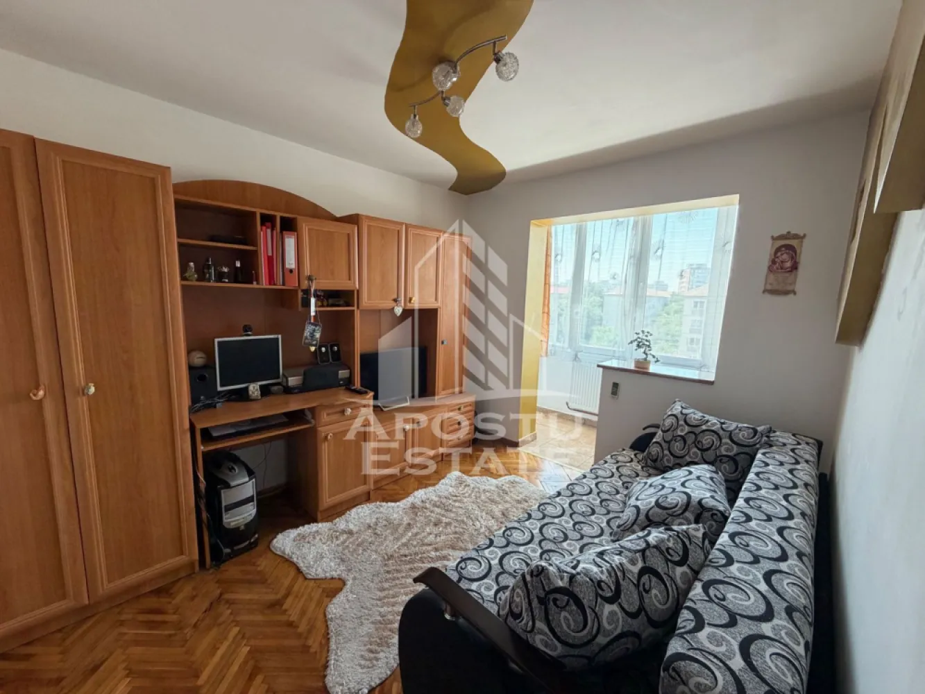 Apartament cu 3 camere de vânzare , Zona Dacia , Timisoara