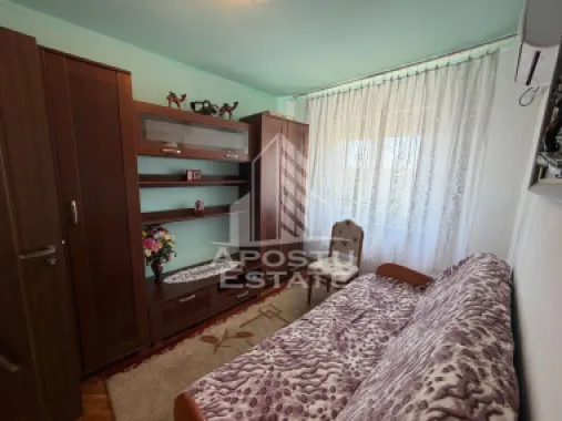 Apartament cu 3 camere de vânzare , Zona Dacia , Timisoara
