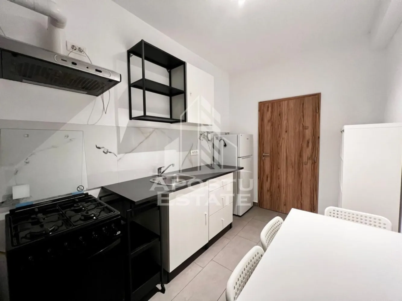 Apartament 2 camere de inchiriat centrala, loc de parcare, Giroc