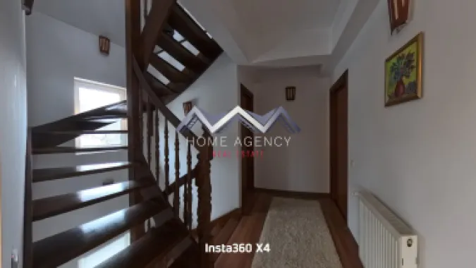 Vilă ultrafinisată cu panoramă superbă, teren 868 mp– Breaza